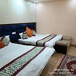Hotel Picasso Varanasi Prime Location