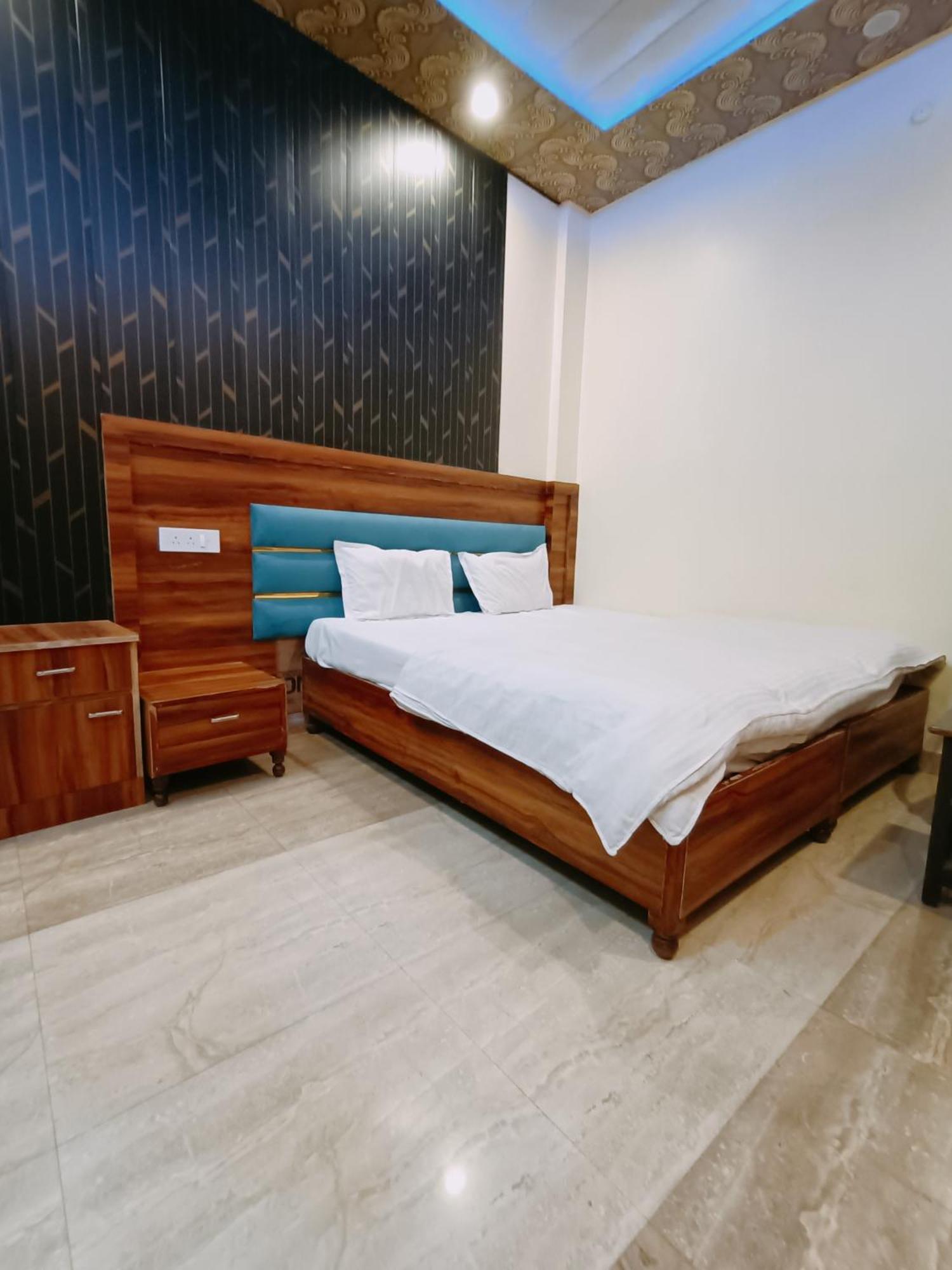 Picasso Prime Location 2*