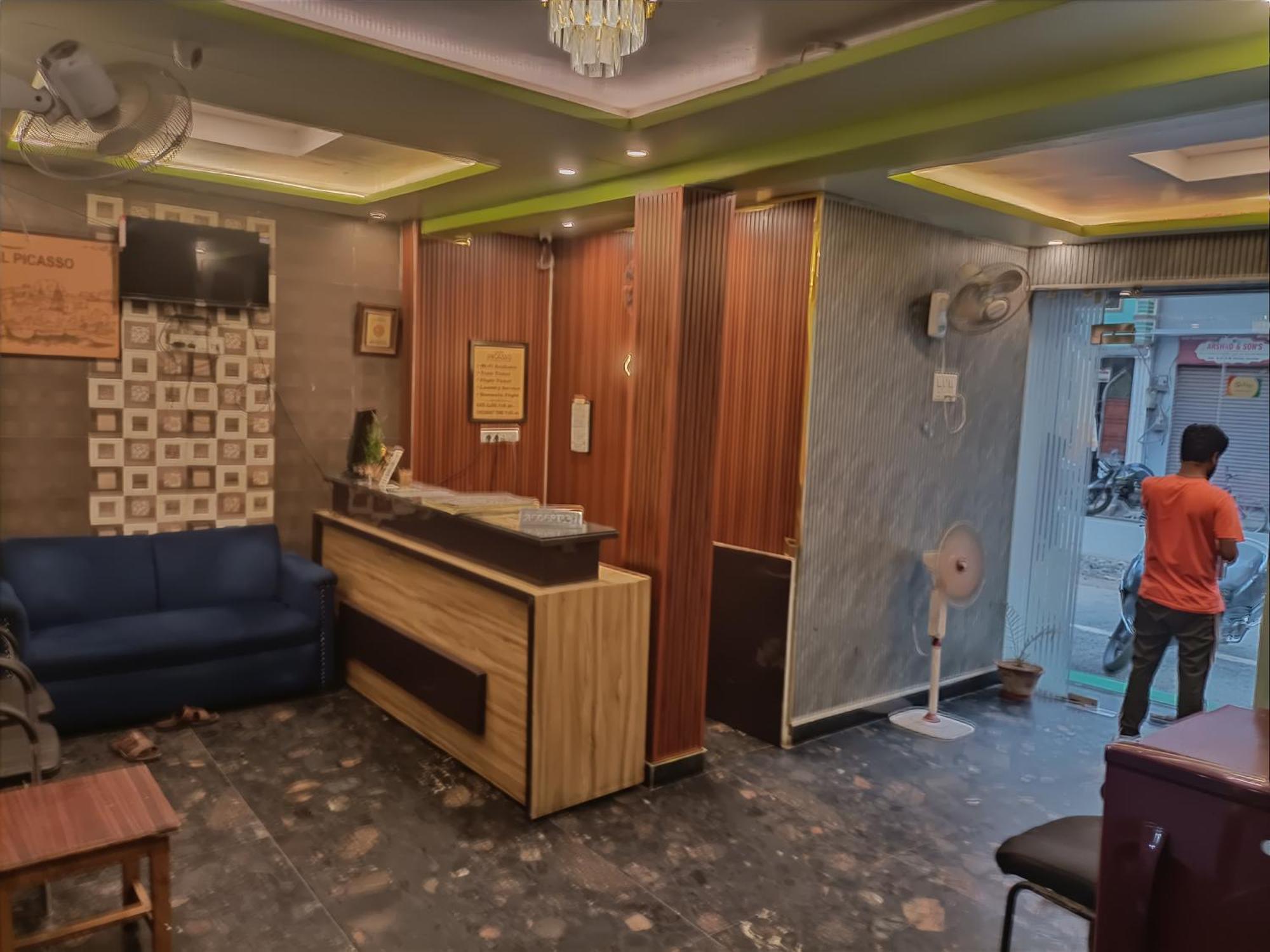 Hotel Picasso Prime Location 2*