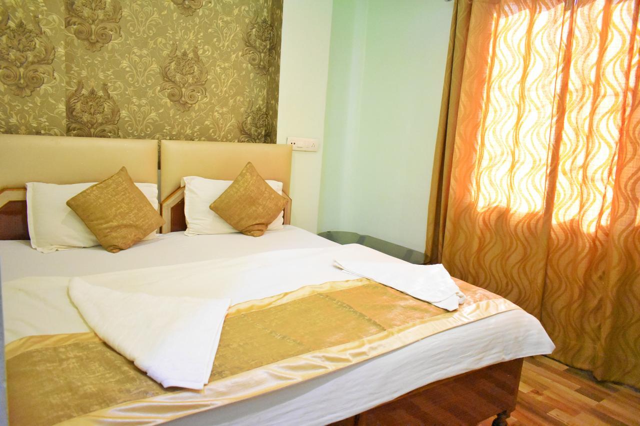 Picasso Prime Location Hotel Varanasi